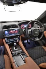 Jaguar F-Pace SVR 2019 года (ZA)